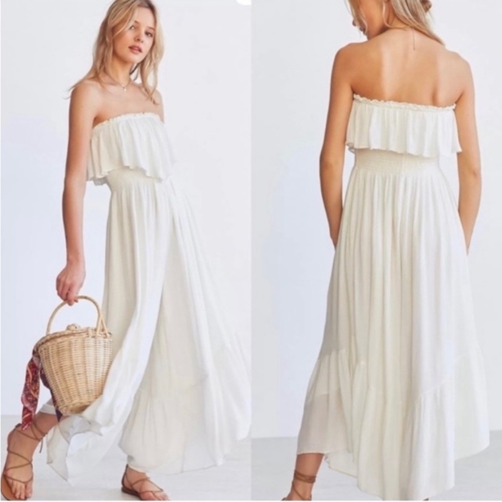 Kimchi Blue Strapless Cream|Ivory jumpsuit romper Size Medium EUC